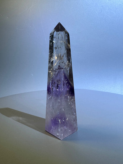 Exklusive Phantom Amethyst Spitze – 11.3 cm, 1A-Qualität