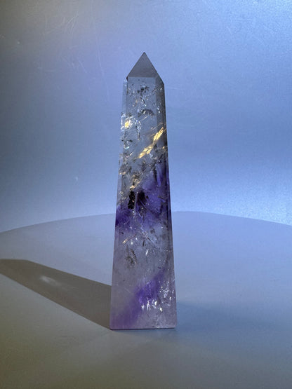 Exklusive Phantom Amethyst Spitze – 11.3 cm, 1A-Qualität