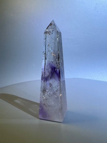 Exklusive Phantom Amethyst Spitze – 11.2 cm, 1A-Qualität