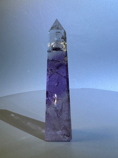 Bezaubernde Phantom Amethyst Spitze – 10.7 cm, 1A-Qualität (extra klar)