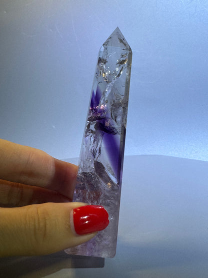 Bezaubernde Phantom Amethyst Spitze – 10.7 cm, 1A-Qualität (extra klar)
