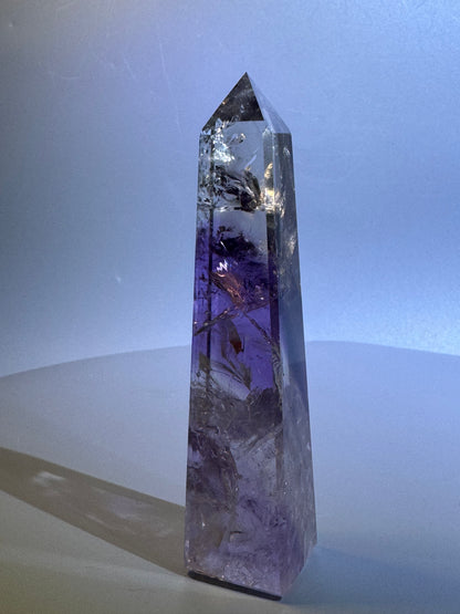Bezaubernde Phantom Amethyst Spitze – 10.7 cm, 1A-Qualität (extra klar)