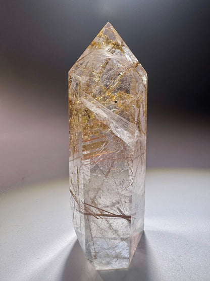 Golden Rutil Kristallspitze 7 cm – klarer Quarz mit goldenen Rutilnadeln aus Brasilien in Museumsqualität