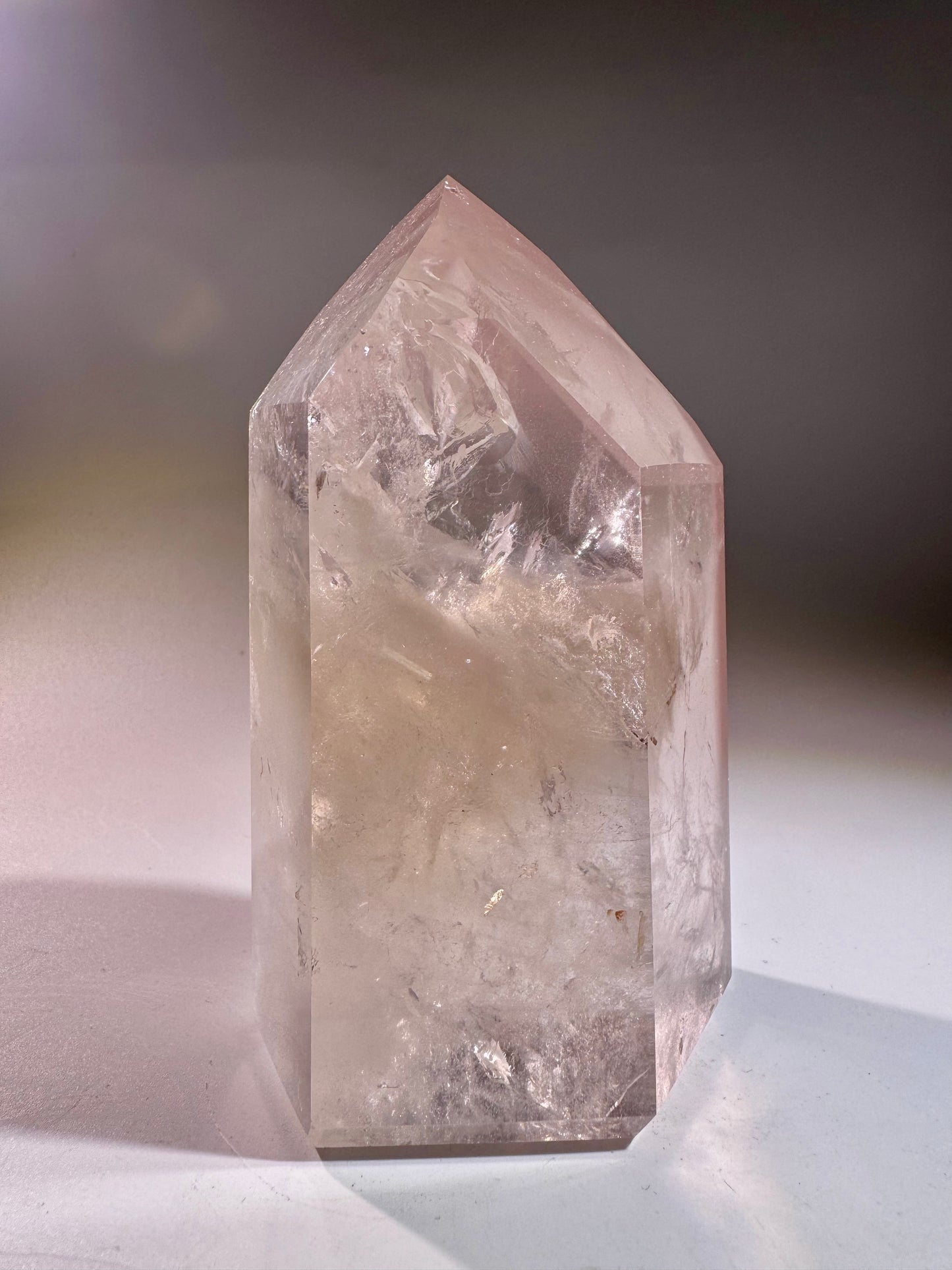 Pink Lithium Phantom Kristall 11,6 cm – Seltenes Einzelstück in Museumsqualität (614 g)