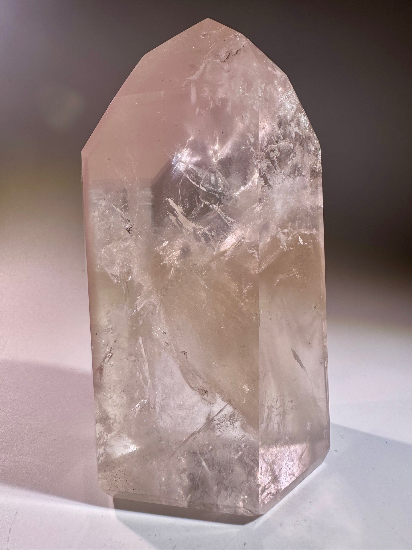 Pink Lithium Phantom Kristall 11,6 cm – Seltenes Einzelstück in Museumsqualität (614 g)