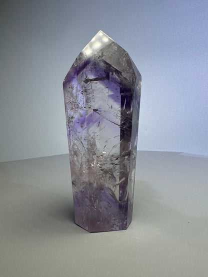 Phantom Amethyst Spitze mit Regenbogen - 10.3cm, 166g