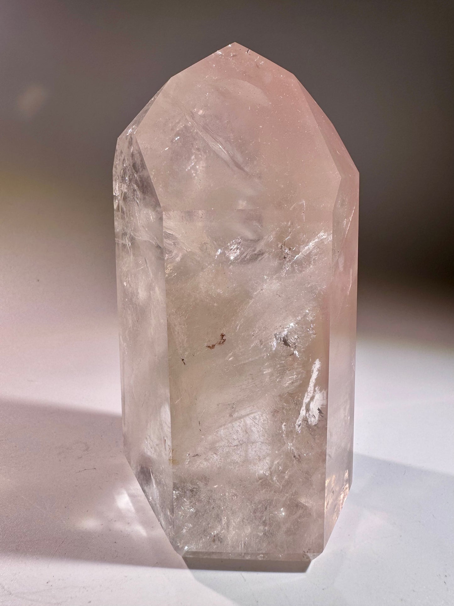 Pink Lithium Phantom Kristall 11,6 cm – Seltenes Einzelstück in Museumsqualität (614 g)