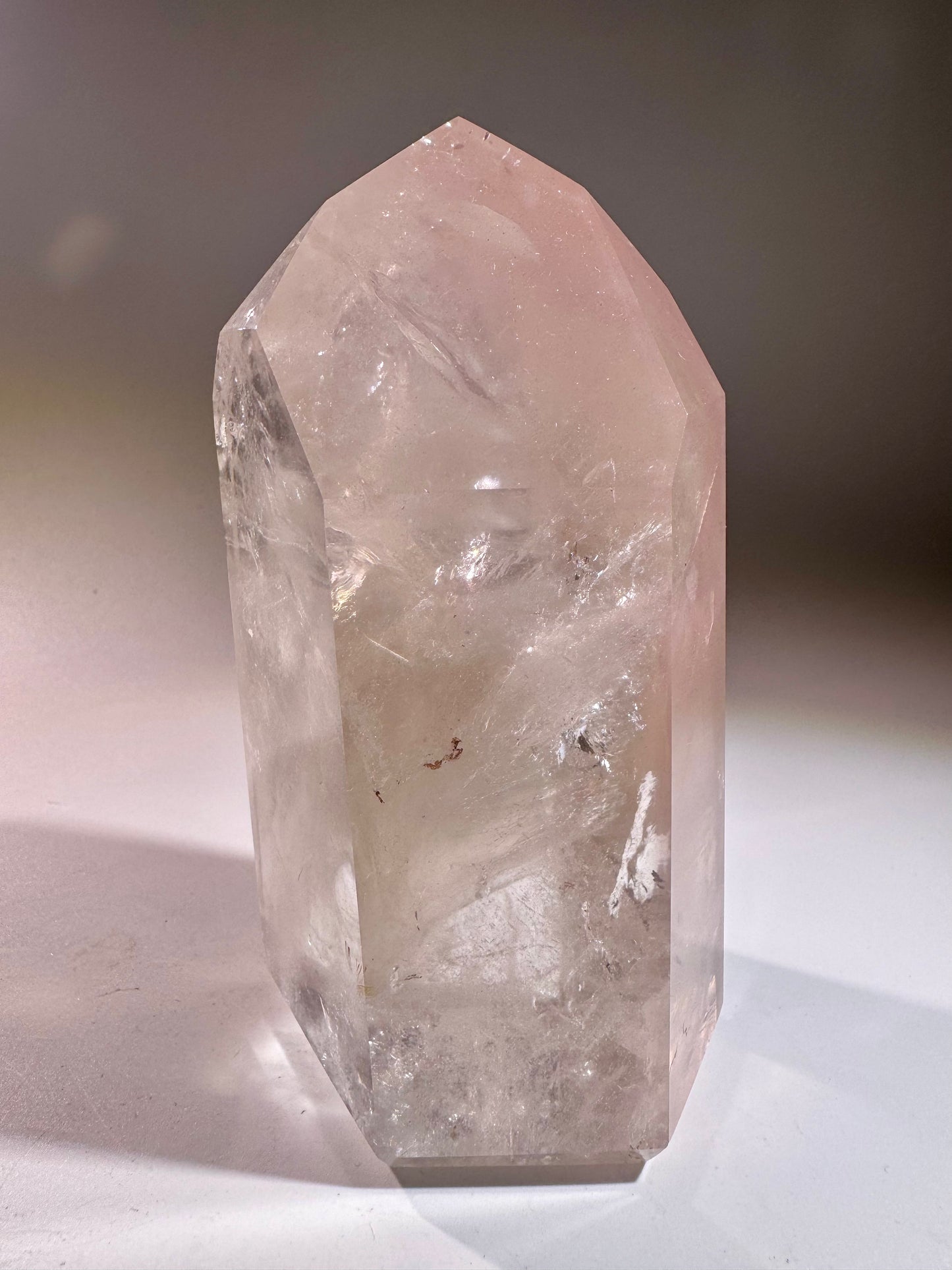 Pink Lithium Phantom Kristall 11,6 cm – Seltenes Einzelstück in Museumsqualität (614 g)