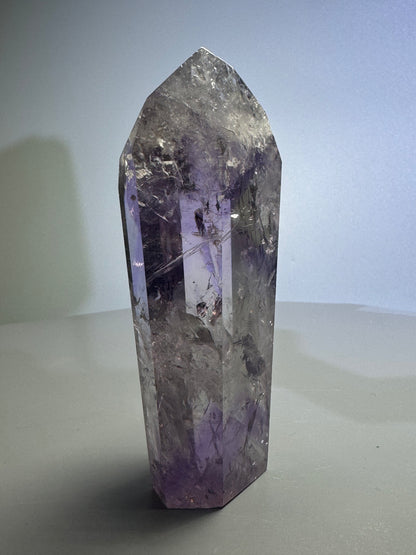 Phantom Amethyst Spitze mit Regenbogen - 10.3cm, 166g