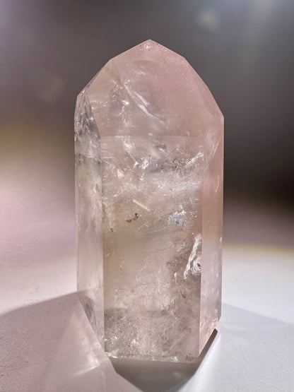 Pink Lithium Phantom Kristall 11,6 cm – Seltenes Einzelstück in Museumsqualität (614 g)