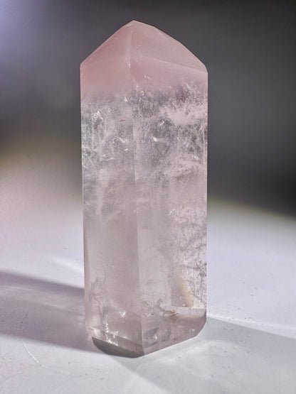 Pink Lithium Kristall 10 cm – Hochklare Rarität in Museumsqualität (210 g) aus Brasilien