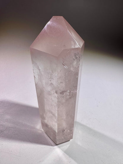 Pink Lithium Kristall 10 cm – Hochklare Rarität in Museumsqualität (210 g) aus Brasilien