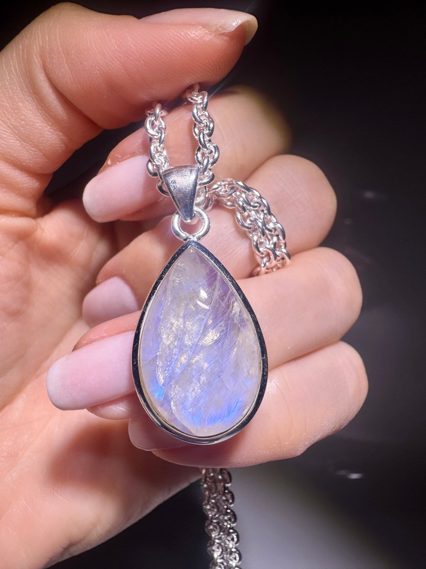 Rainbow Mondstein Anhänger – Handgemacht in 925 Silber 💫