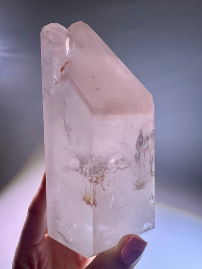 Pink Lithium Doppelspitze 15 cm – Rosa Edelstein mit Phantomen aus Brasilien (1,317 kg)