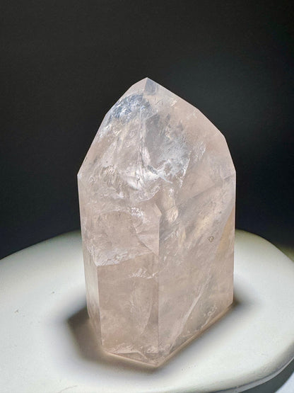 Klare Rosenquarz Spitze 🩰 - 8.5cm, 284g