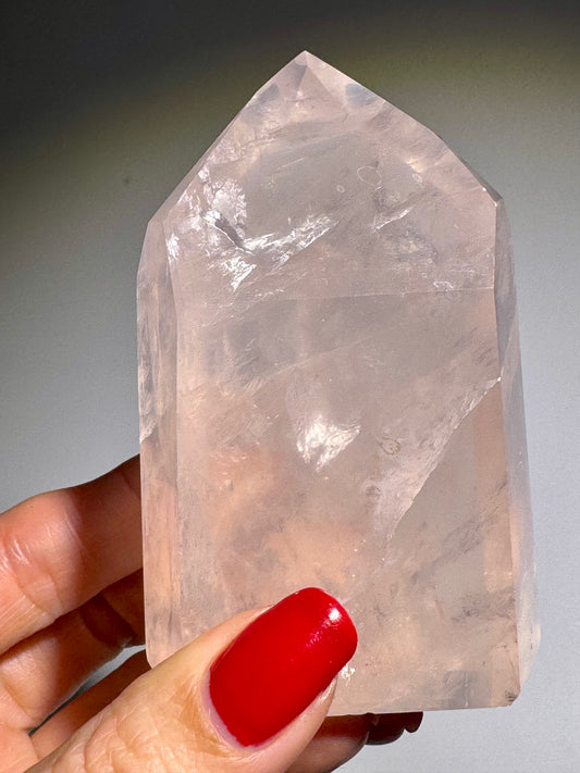 Klare Rosenquarz Spitze 🩰 - 8.5cm, 284g
