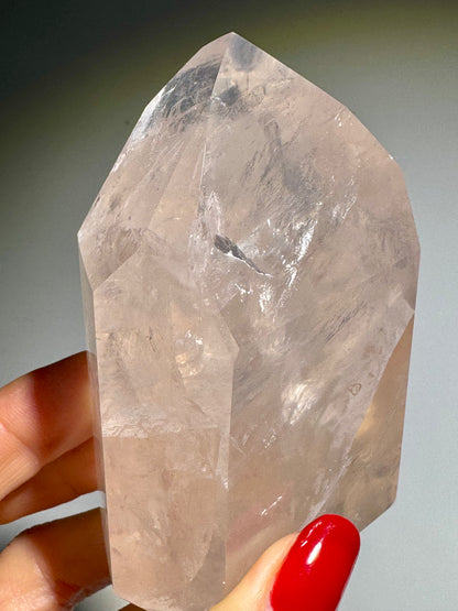 Klare Rosenquarz Spitze 🩰 - 8.5cm, 284g