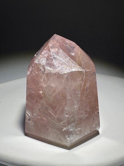 1A Rosenquarz Spitze 🩰 - 5.5cm, 137g
