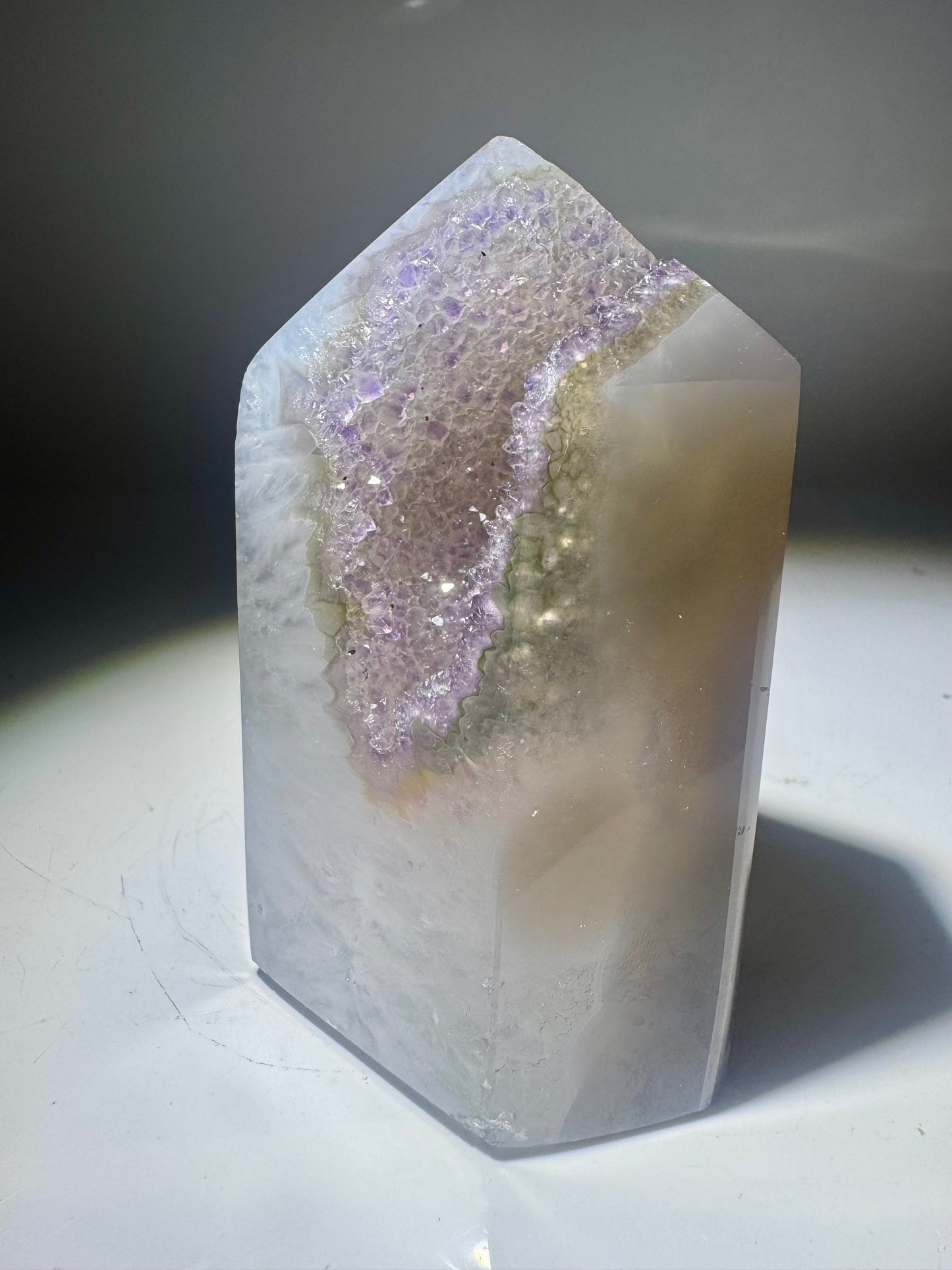 Achatspitze mit Amethyst 9.8 cm – Zarte Fliedertöne aus Brasilien ✨