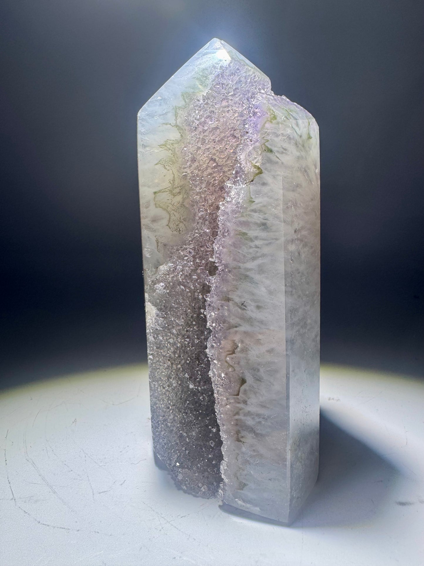 Achatspitze mit Amethyst 11.5 cm Fliederfarbene Kristalle aus Brasilien 💜