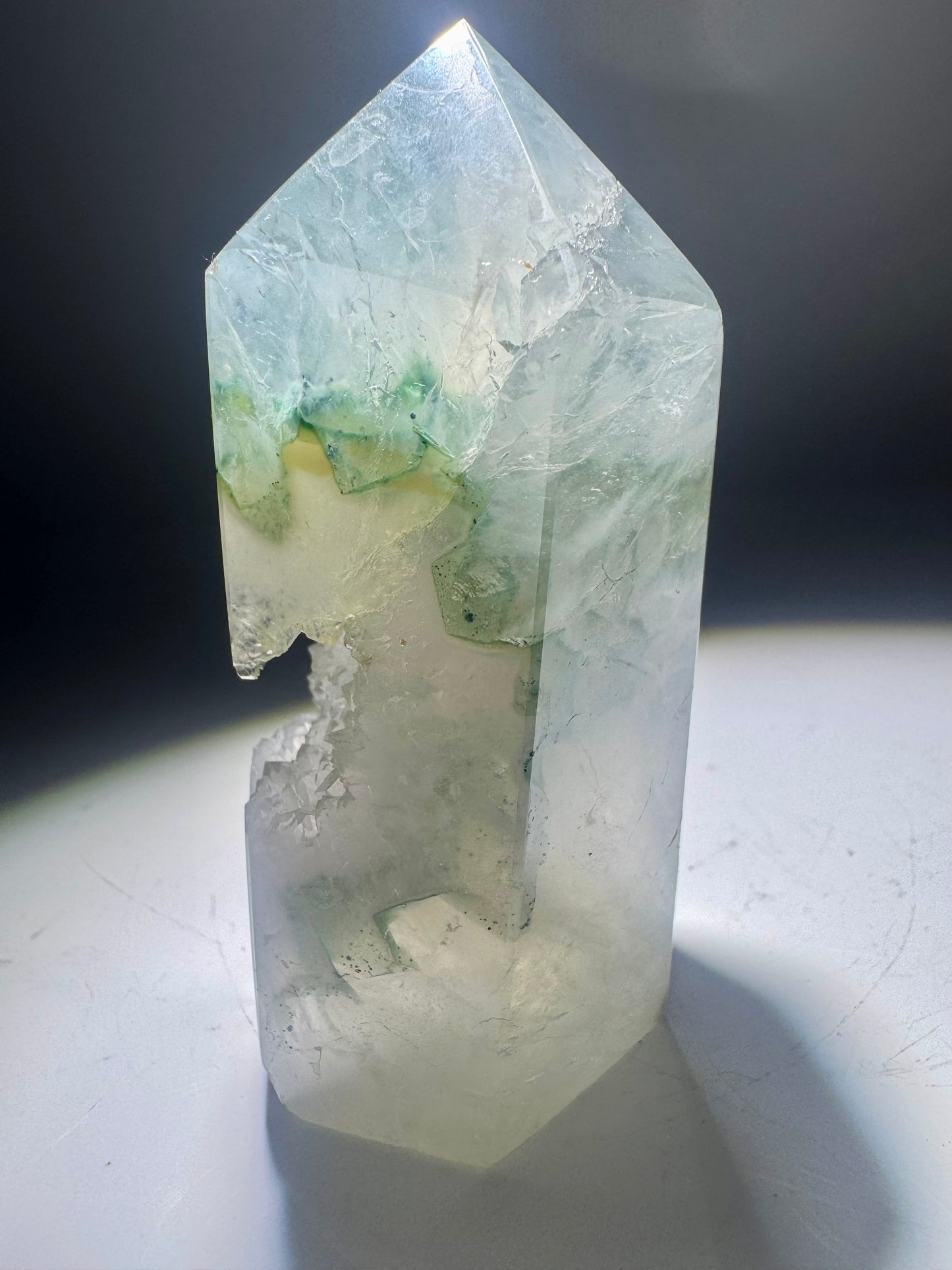 Seltene Achatspitze in Mintgrün 8.5 cm – Natürliches Unikat aus Brasilien 💚