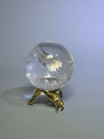 Sphère de cristal de roche très claire - 5,2 cm, 215 g