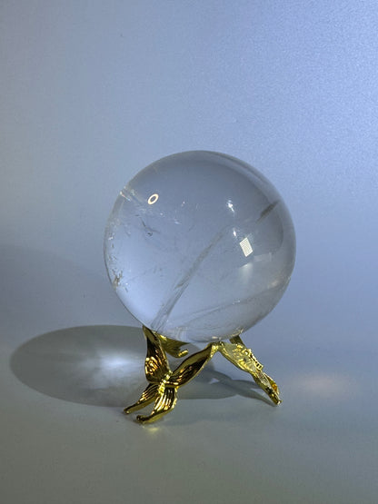 Sphère de cristal de roche très claire - 5,2 cm, 215 g