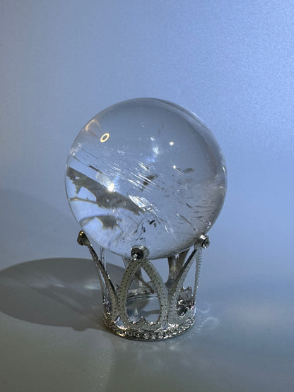 Sphère de cristal de roche très claire - 5,2 cm, 213 g