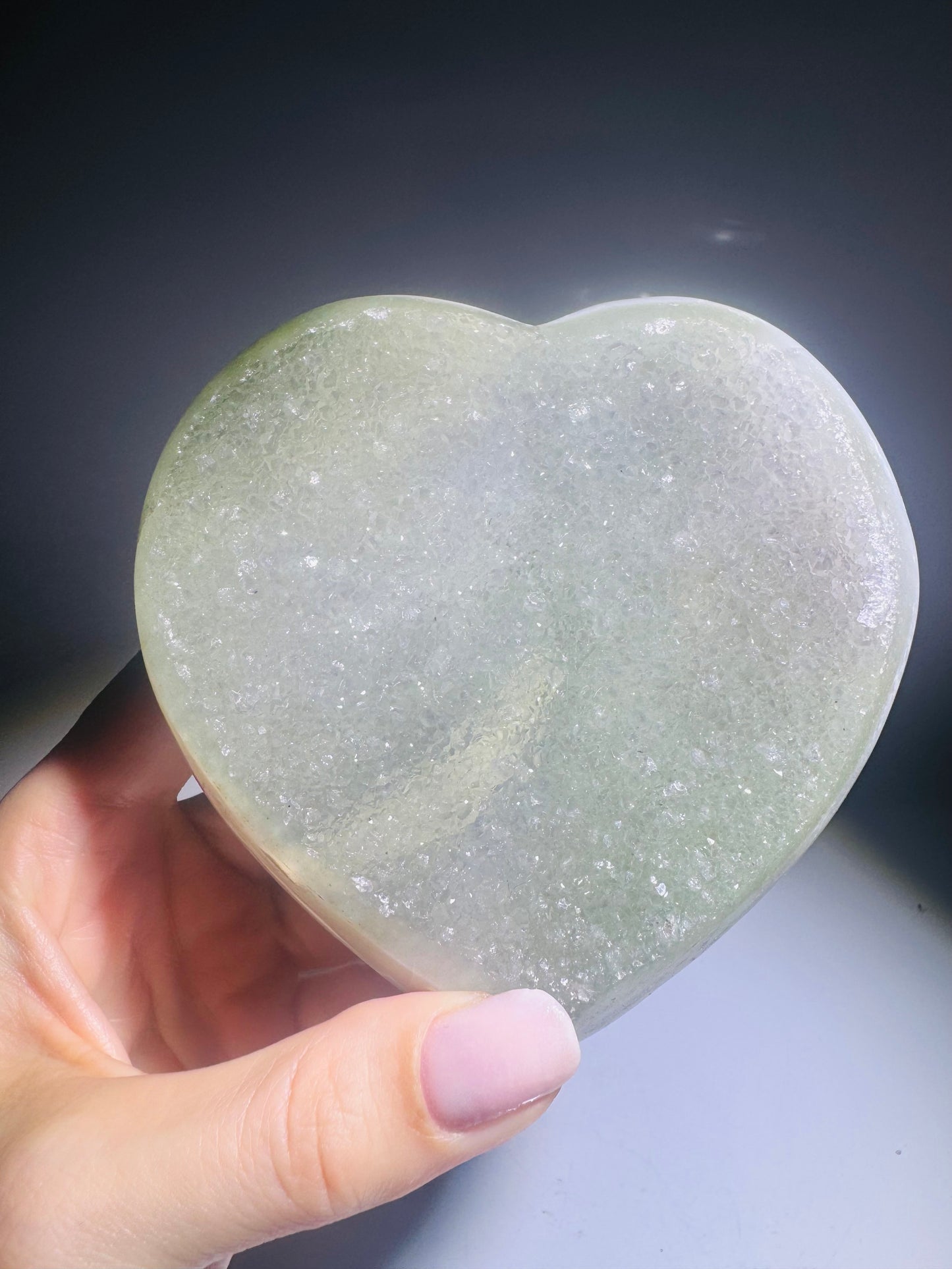 Achat Herz 10.5 cm 532 g Uruguay – Funkelnde Kristalle & Galaxy Effekt