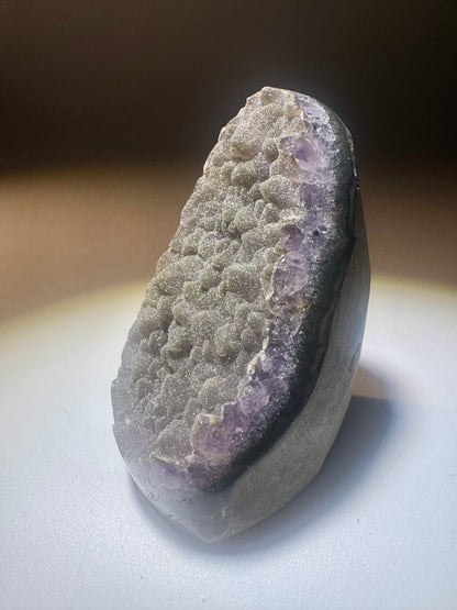 Seltene grün-schwarze Rainbow Amethyst Kristall Druse Geode Uruguay kaufen – 6,5 cm, 150 g
