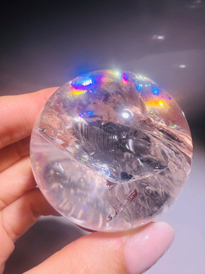 Lemurian Bergkristallkugel 5 cm – Extra klar mit riesigem Regenbogen 🌈