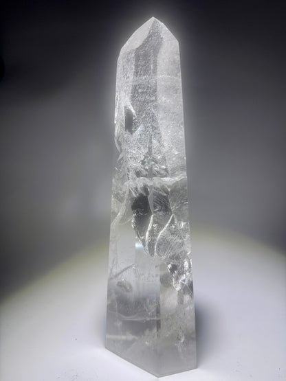 Lemurian Kristallspitze 27 cm – Extra klare Premium Qualität mit Regenbogen