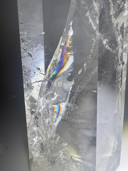 Lemurian Kristallspitze 27 cm – Extra klare Premium Qualität mit Regenbogen