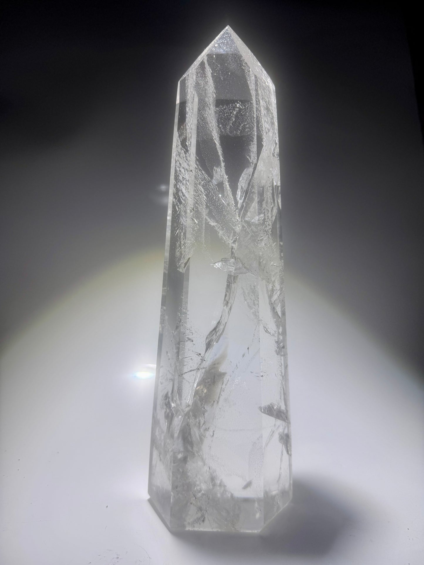 Lemurian Kristallspitze 27 cm – Extra klare Premium Qualität mit Regenbogen