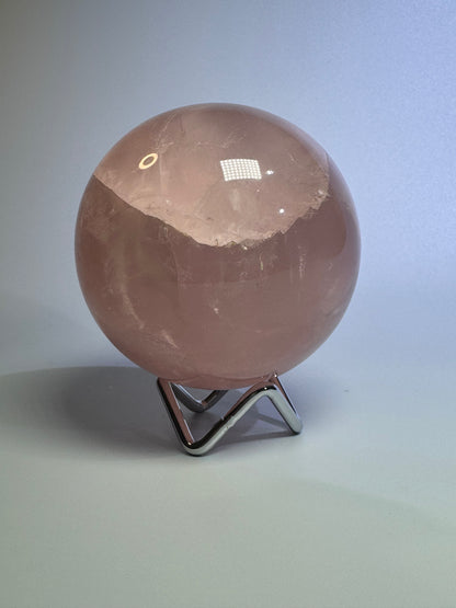 Rosenquarz Kugel - 8.5cm, 900g