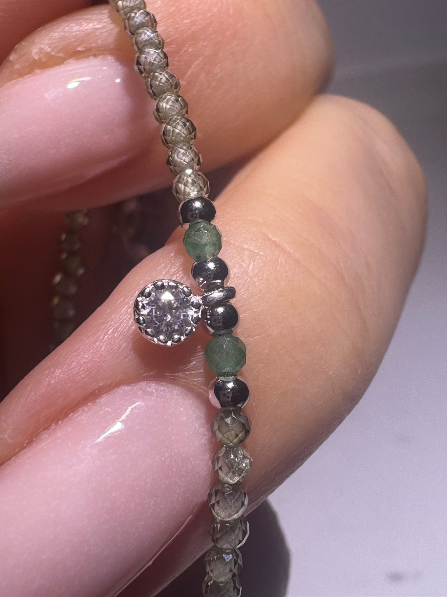 Elegantes Edelsteinarmband mit Granat, Glimmer & funkelndem Zirkon ✨