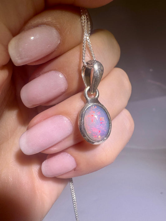 Opal Anhänger – Ein Hauch von Regenbogen im 925 Silber 💫