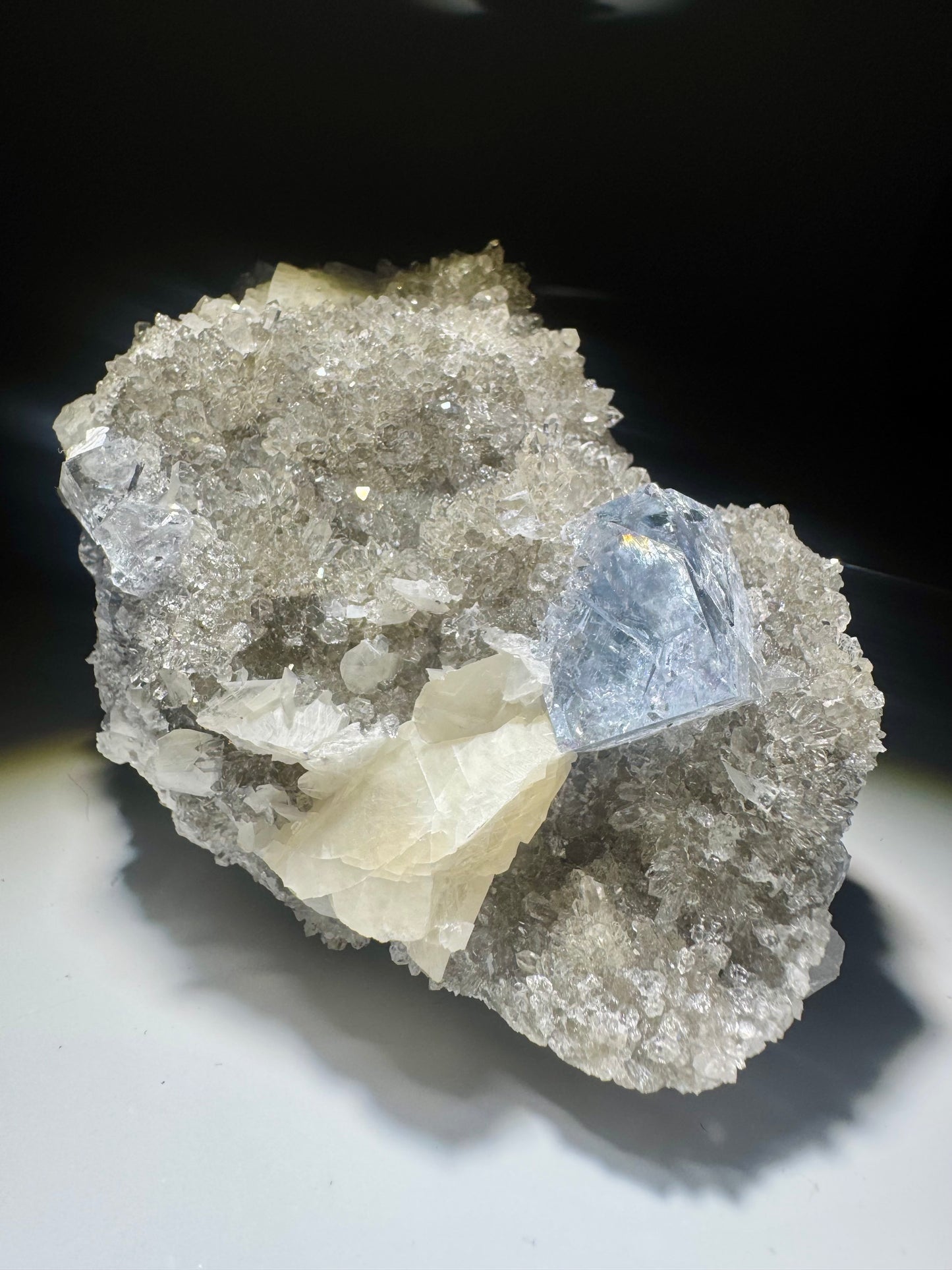 Bezaubernder Glas-Fluorit - 9cm, 351g