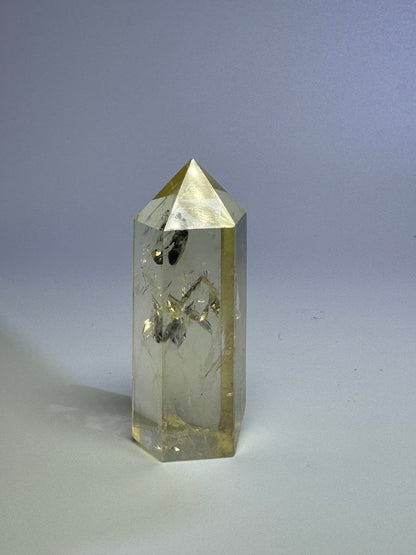 Mini Citrin Spitze mit Regenbogen - 5.2cm