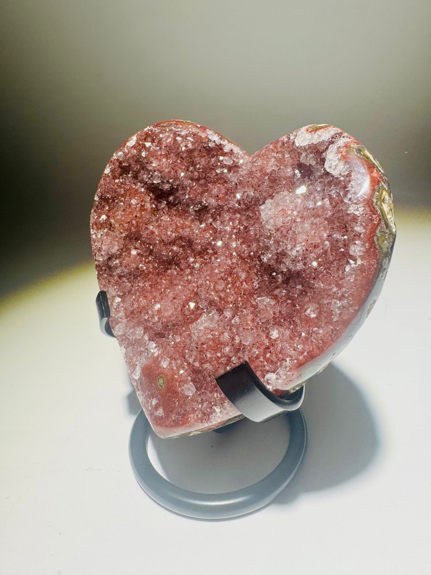 Amethyst-Herz Uruguay 8,5 cm – weinrot & handgeschliffen, selten