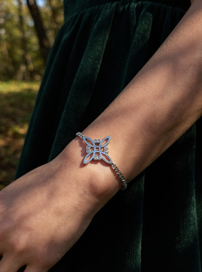 Keltisches Blütenarmband aus Edelstahl – Harmonie & Schutz ✨