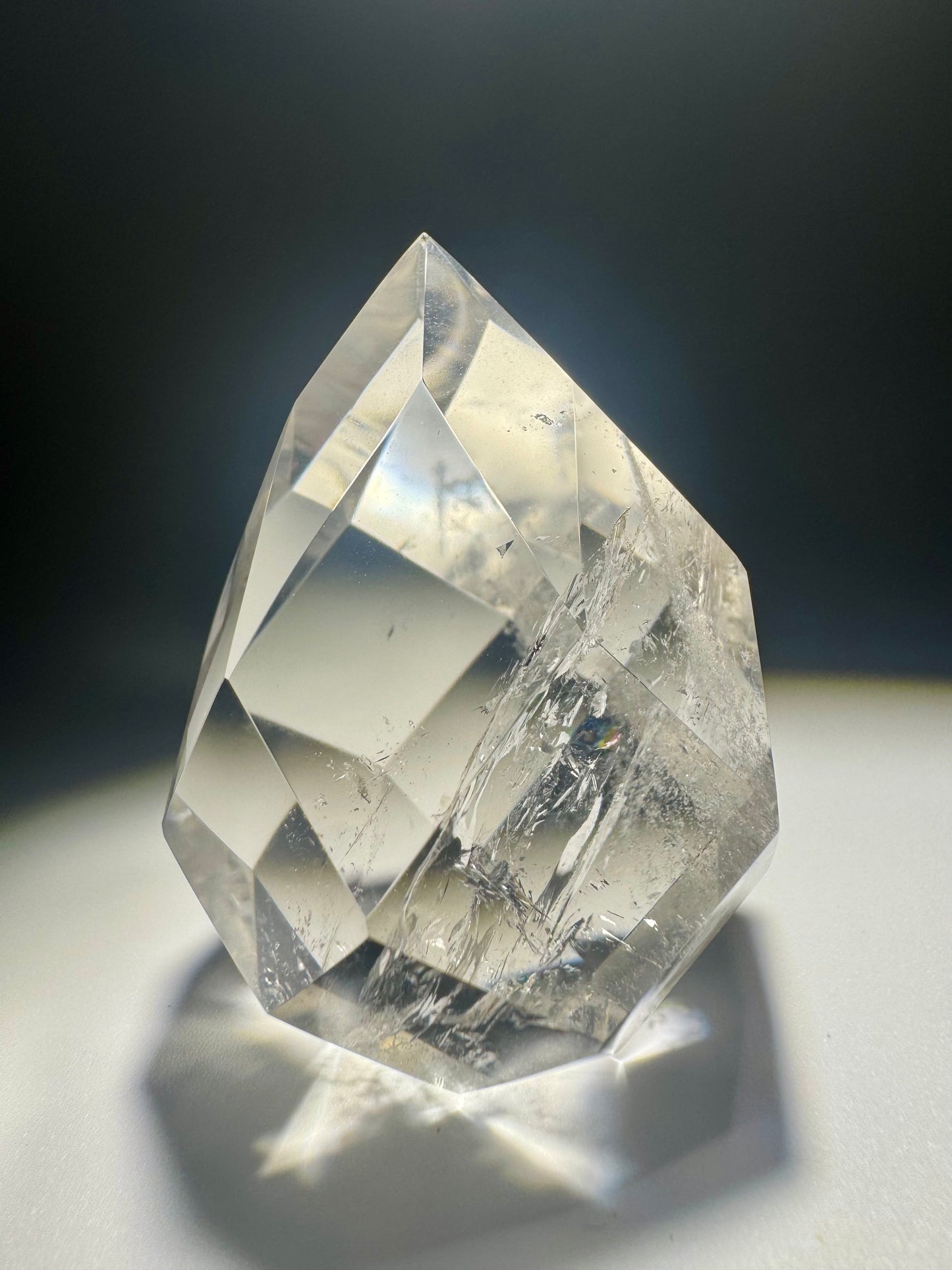 Bergkristall-Ornament 🤍 – handgeschliffenes Unikat, 5,6 cm & 114 g – reine Kristallkraft aus Südamerika