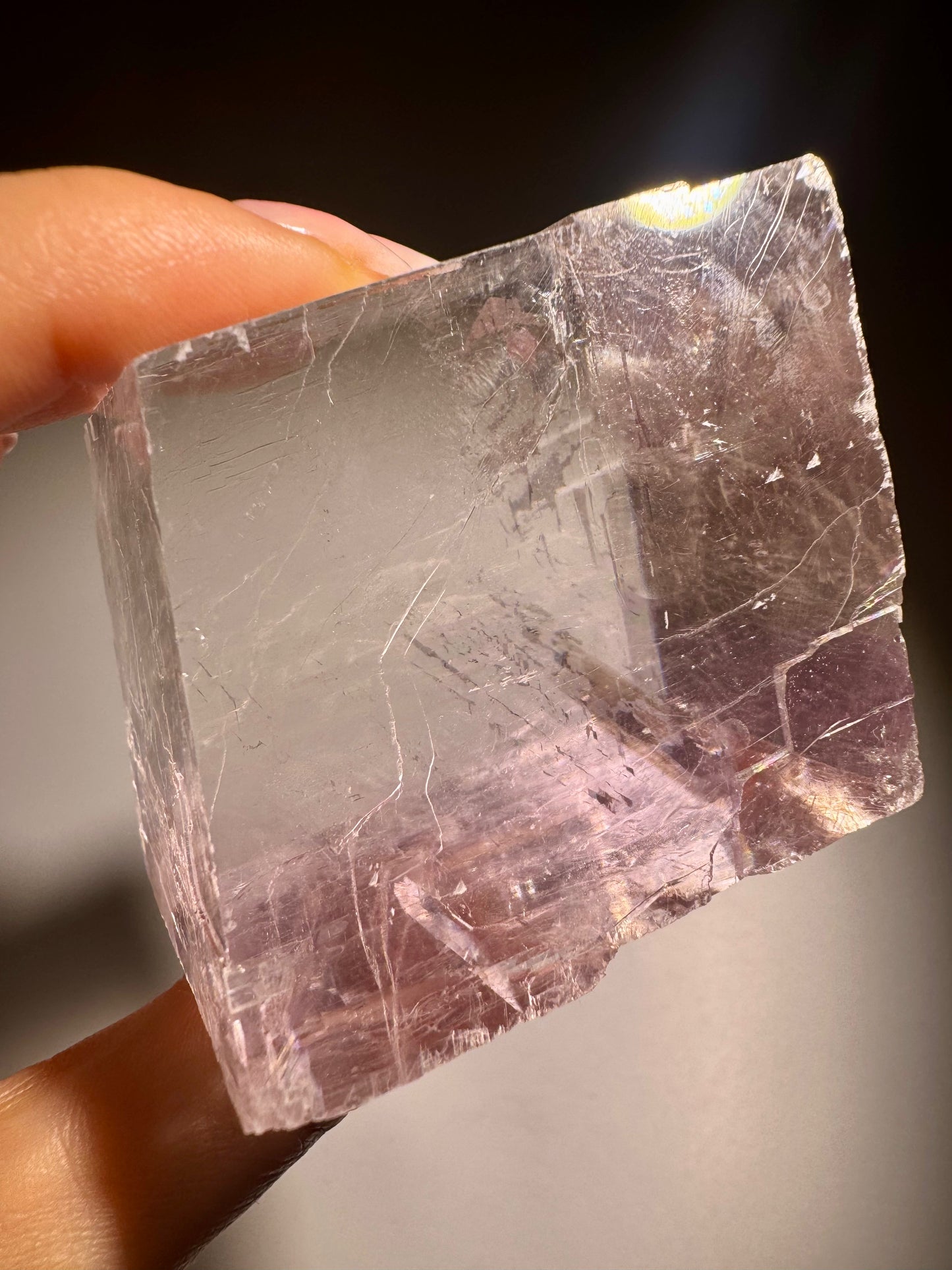 Kristallklarer Kalzit-Kubus 4,5 cm · Regenbogen & zartes Lila · Premium Qualität ✨