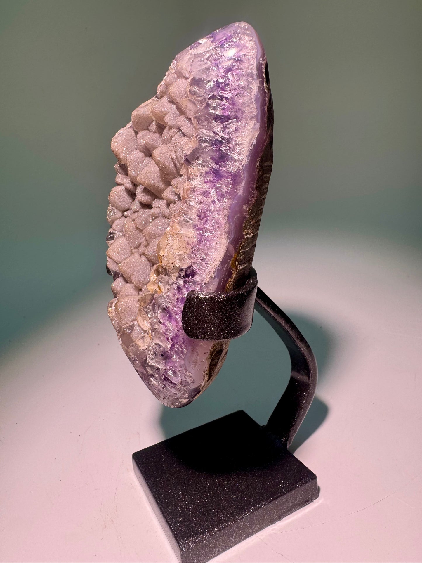 Rainbow Amethyst Freeform Uruguay – Sugar-Kristalle | 14,5 cm