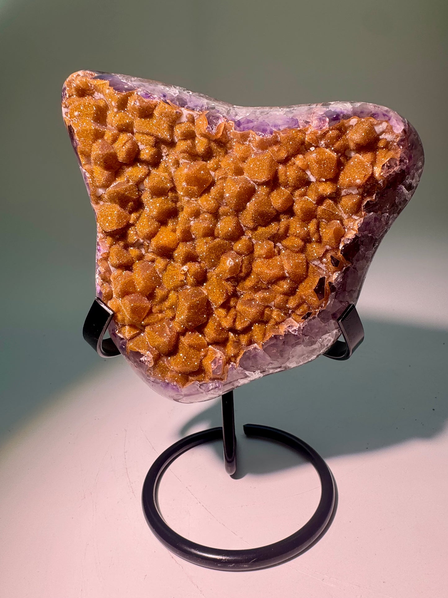 Premium Rainbow Amethyst Freeform Uruguay Goldbronze 12 cm, 796g