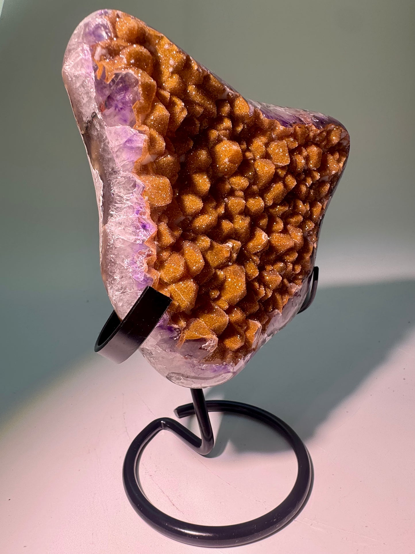 Premium Rainbow Amethyst Freeform Uruguay Goldbronze 12 cm, 796g