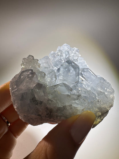 Celestin (Celestit) Stufe 7.7 cm aus Madagaskar – Klar & funkelnd