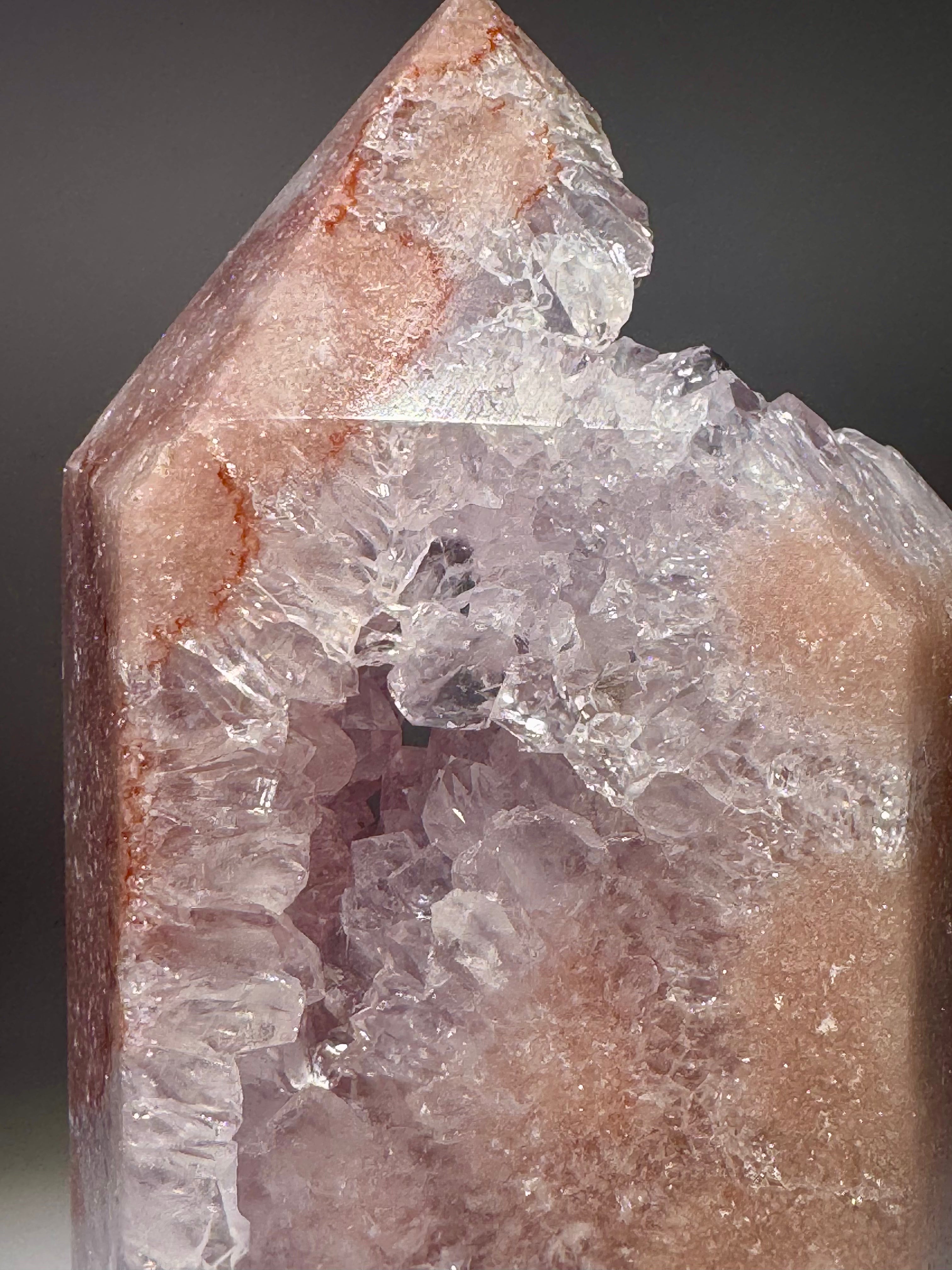 Bezaubernder Pink Amethyst aus Brasilien – 14,5 cm | Extra grosse, rosafarbene Kristalle in seltener Blumenform