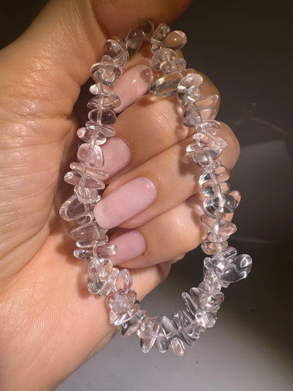 Edelstein-Armbandset aus Bergkristall, White Jade & White Howlite