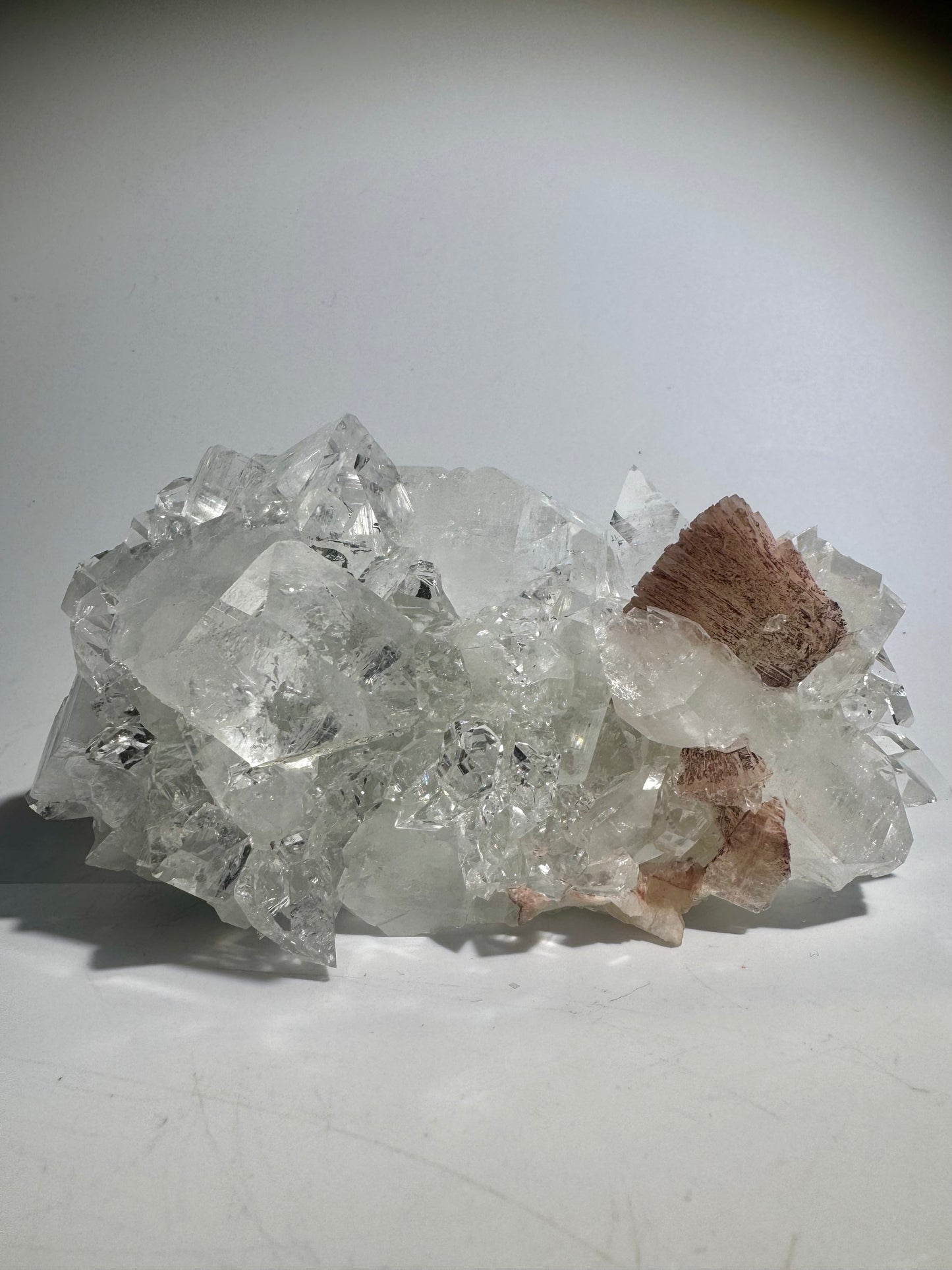 Premium Apophyllit 12,5 cm · 450 g – Perfekte klare Spitzen & altrosa Stilbit